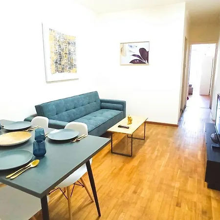 1a & Business In The Center! * Larnaca